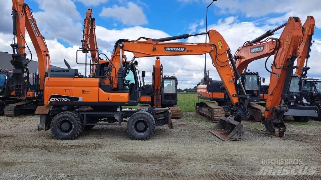 Doosan DX 170 W Bagri na kolesih