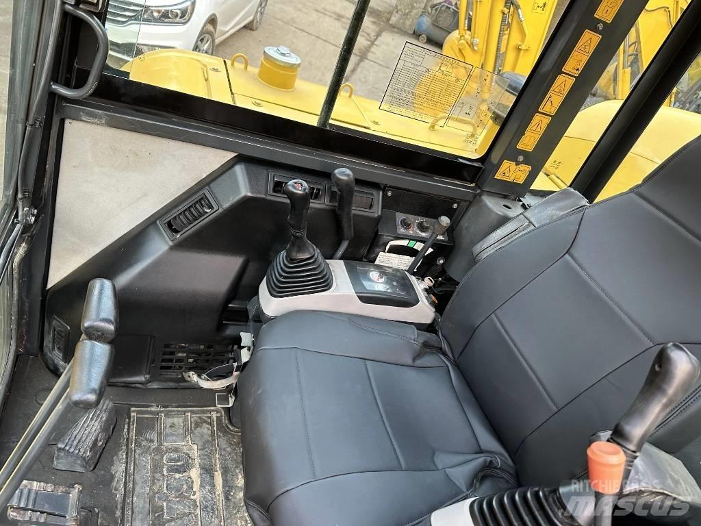 Komatsu PC56-7 Mini bagri <7t