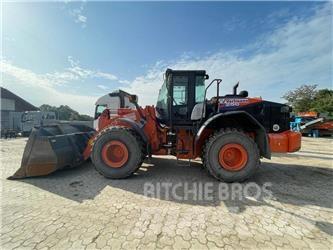 Hitachi ZW 250-6 Kolesni nakladalci