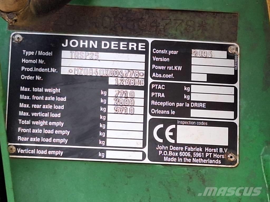 John Deere 840 Vlečne škropilnice