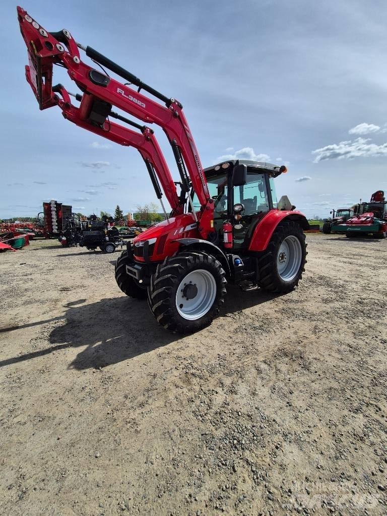 Massey Ferguson 5713 Traktorji