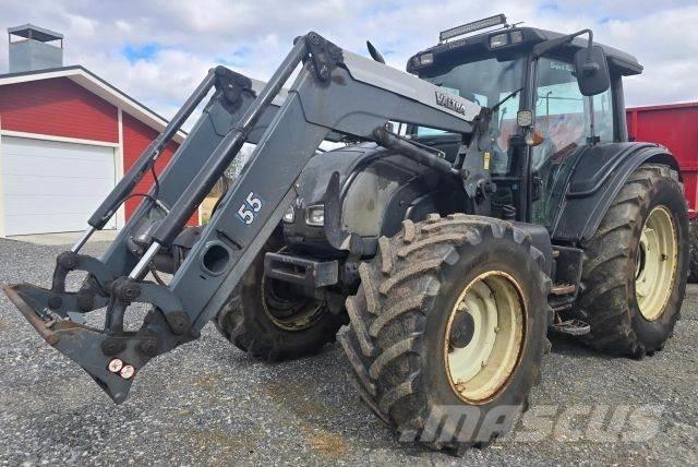 Valtra N141 HiTech Traktorji