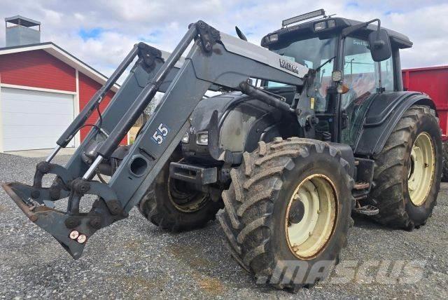 Valtra N141 HiTech Traktorji