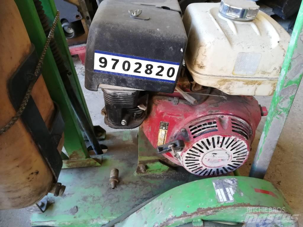  ŘEZAČKA SPÁR RS 400 Gradbeništvo - drugo