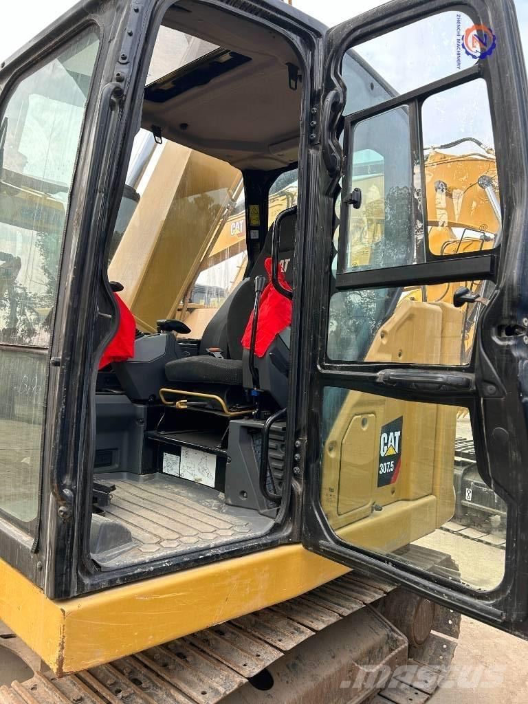 CAT 307.5 Midi bagri 7t – 12t