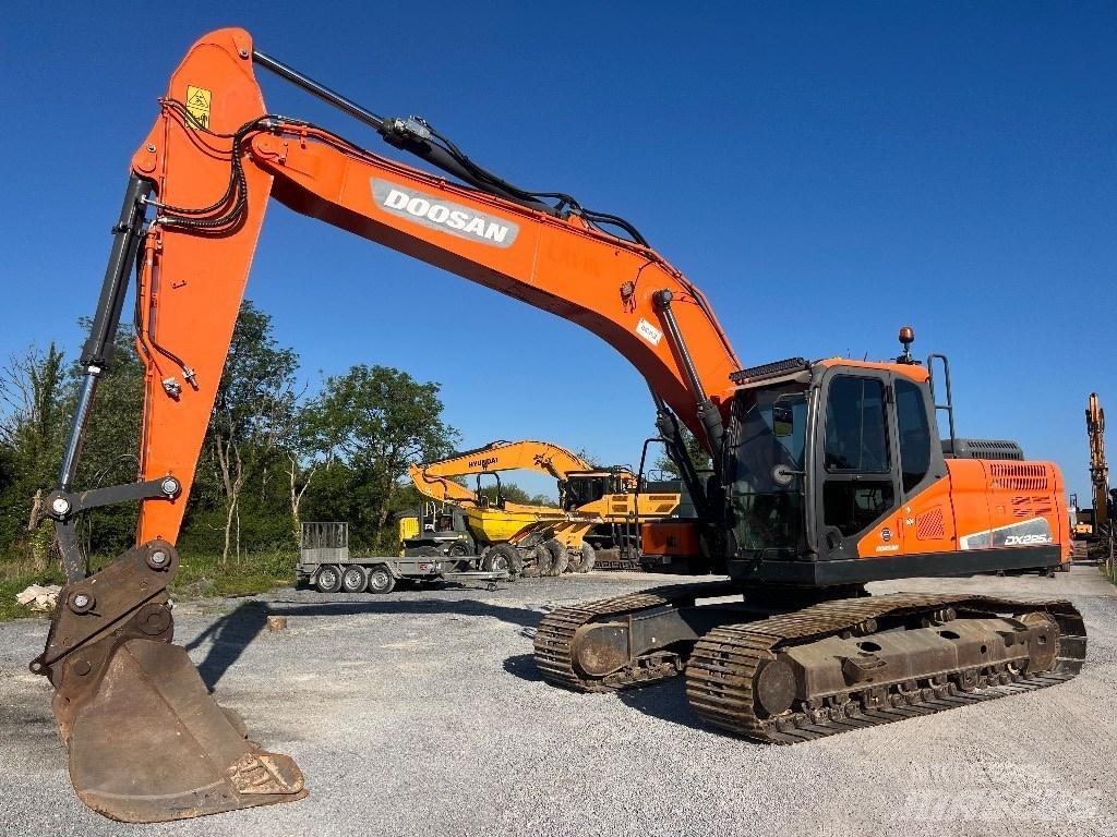 Doosan DX 225 LC-5 Bagri goseničarji