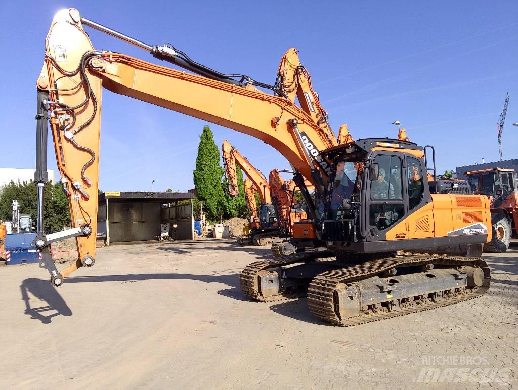 Doosan DX225LC-7 Bagri goseničarji