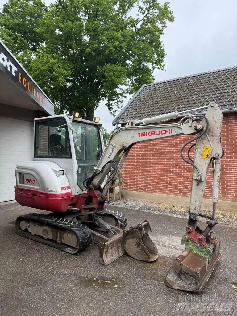 Takeuchi TB230 Mini bagri <7t