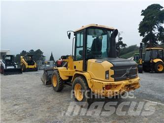 Volvo L 30 G Kolesni nakladalci