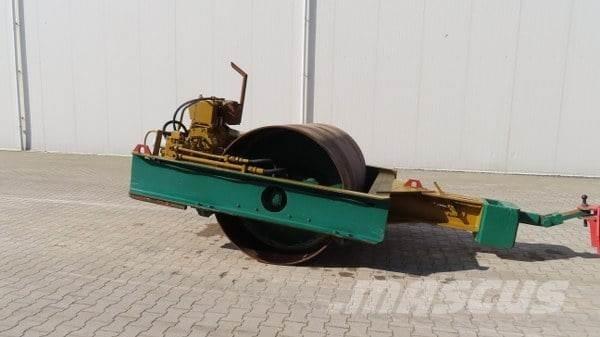 Vibromax W 501 Vlečni vibracijski valjarji