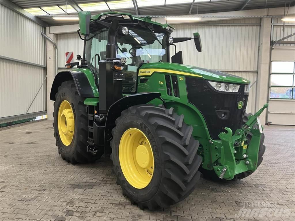 John Deere 7R 330 Traktorji