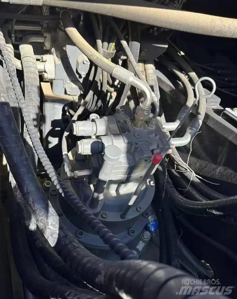 Hitachi 250 Bagri goseničarji