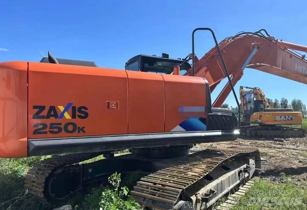 Hitachi 250 Bagri goseničarji