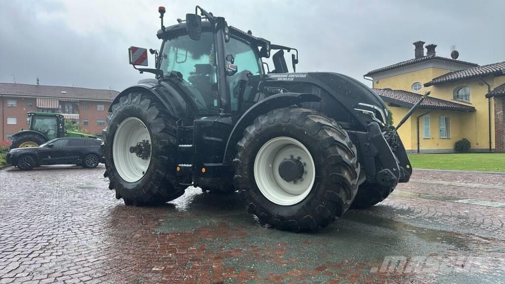 Valtra Q305 Traktorji