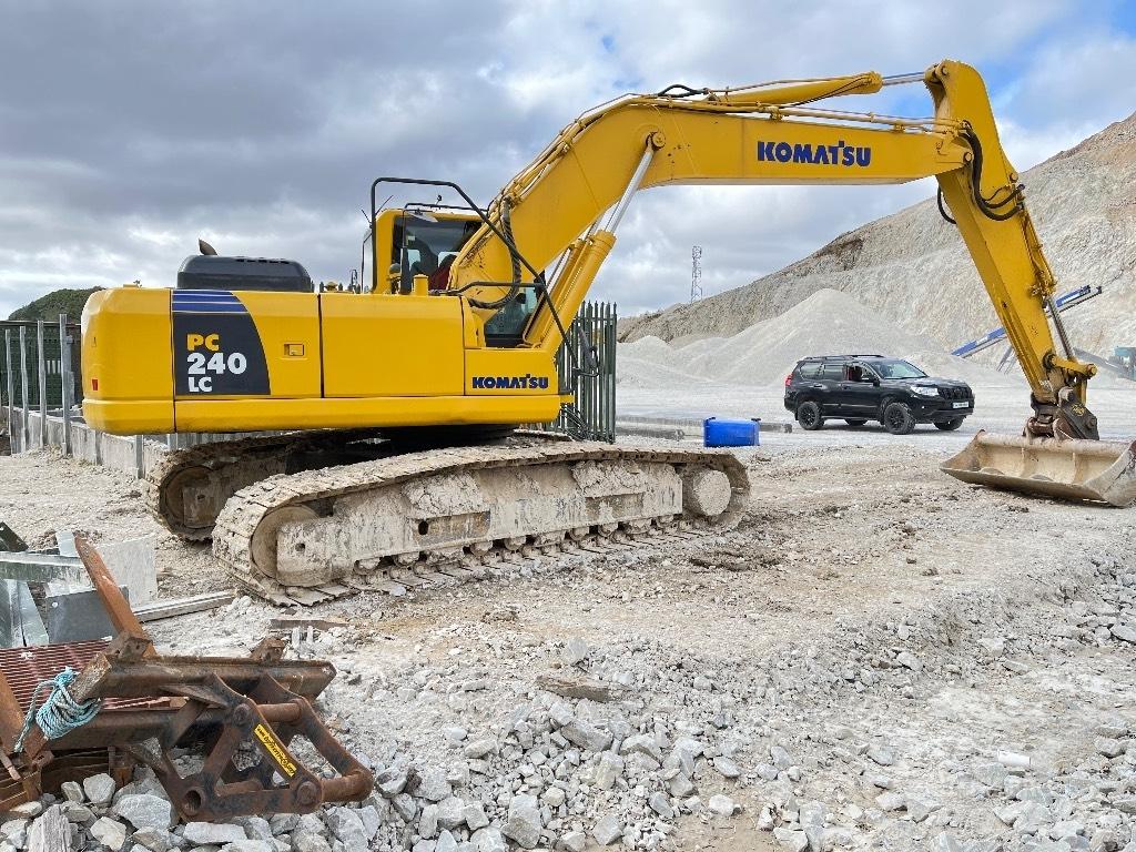 Komatsu PC 240 Bagri goseničarji