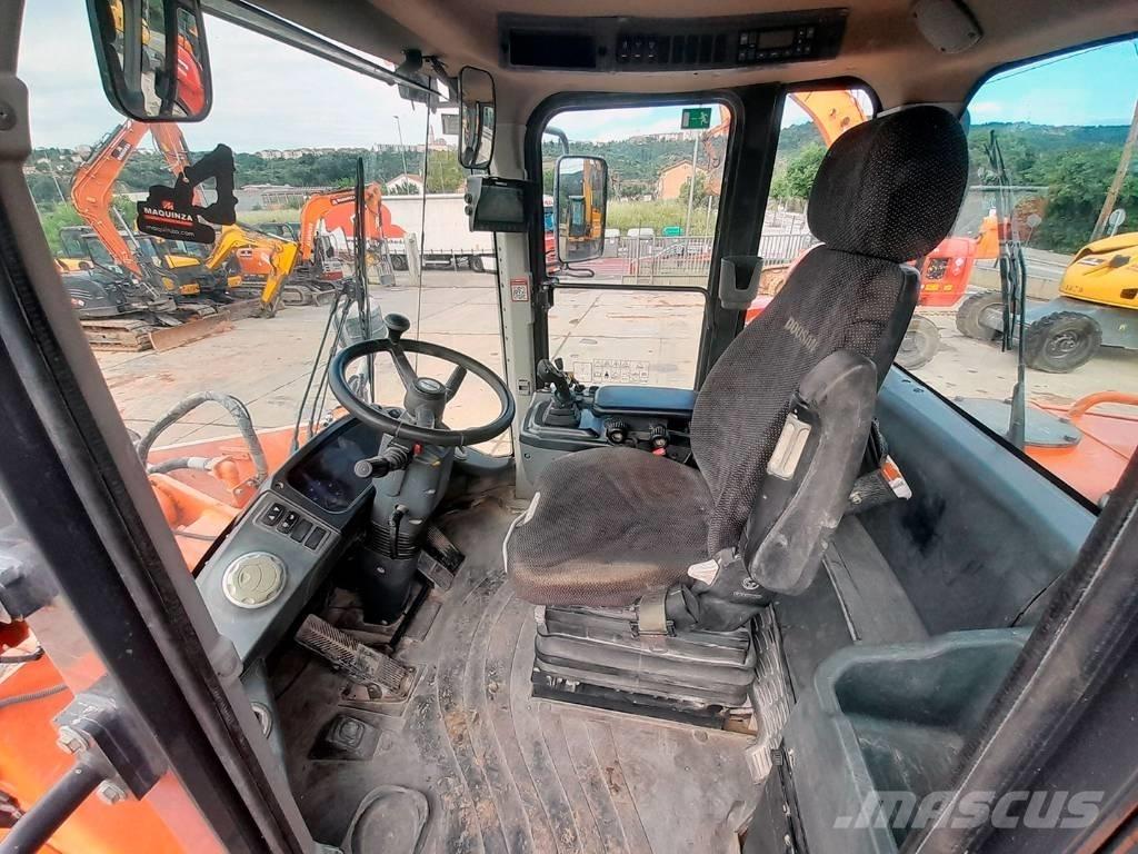 Doosan DL 250-3 Kolesni nakladalci