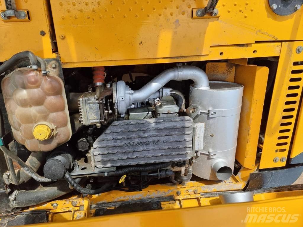 JCB JS 130 LC Bagri goseničarji