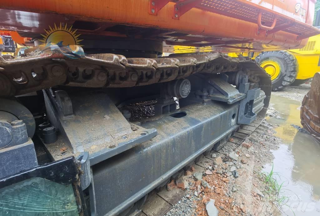 Doosan DX 500 LC Bagri goseničarji