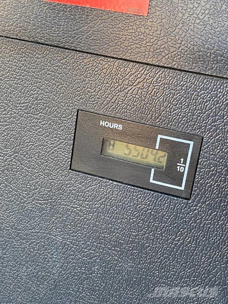 Hyundai HW 180 Bagri na kolesih