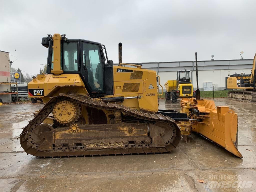 CAT D 6 N LGP Buldožerji goseničarji