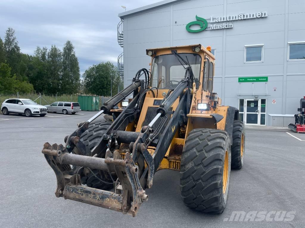 Volvo BM L 70 Traktorji