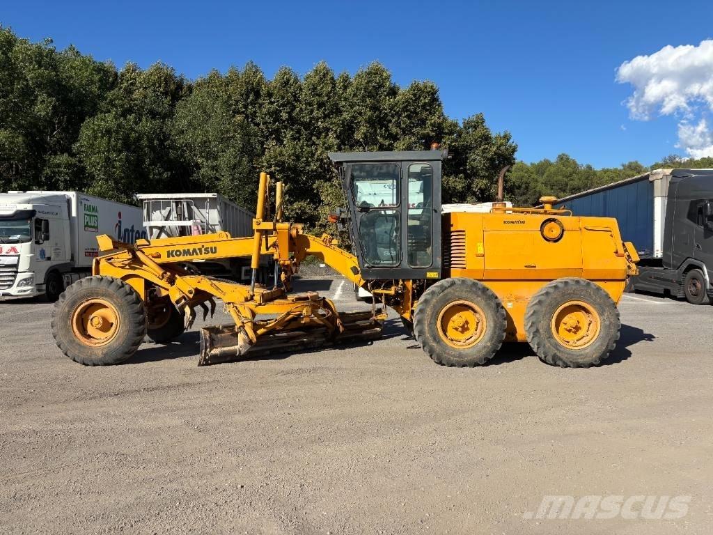Komatsu GD 530 A Grederji
