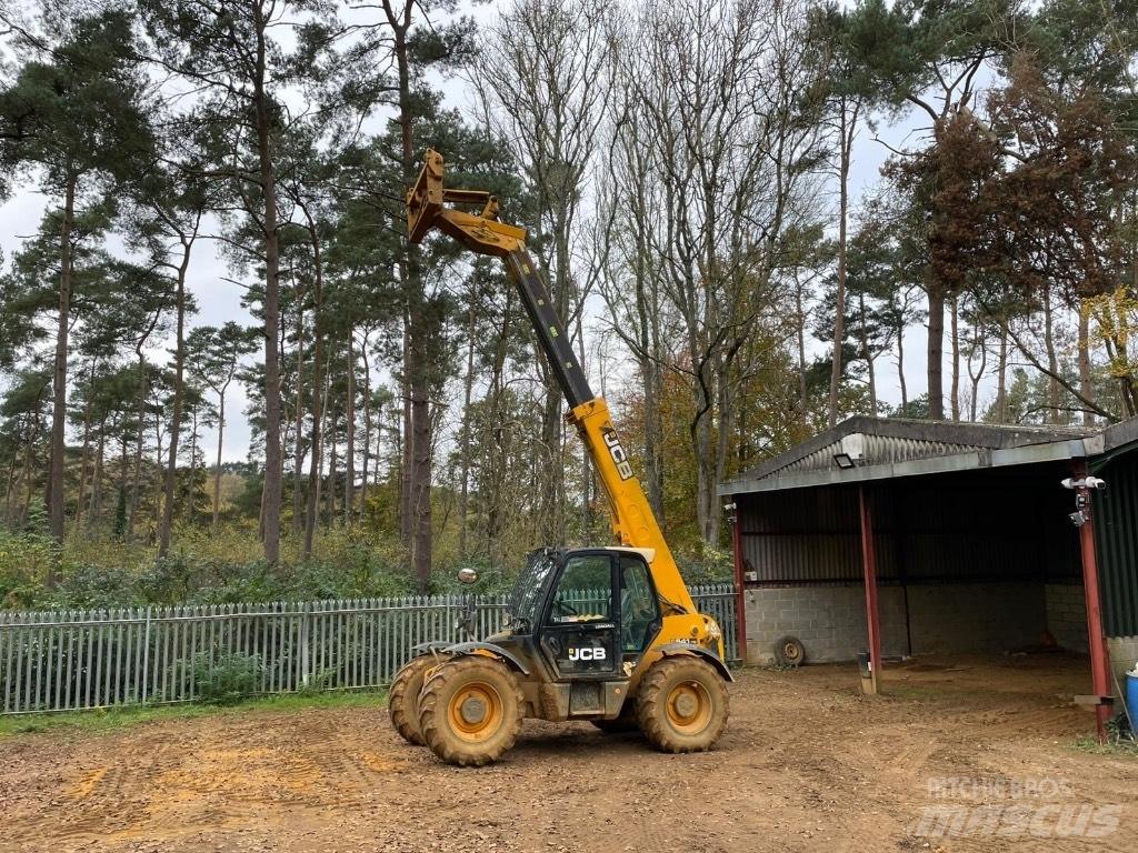 JCB 541-70 Kmetijski teleskopski nakladalci