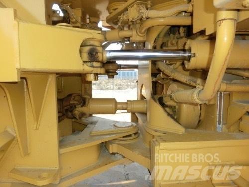 CAT 950H Kolesni nakladalci