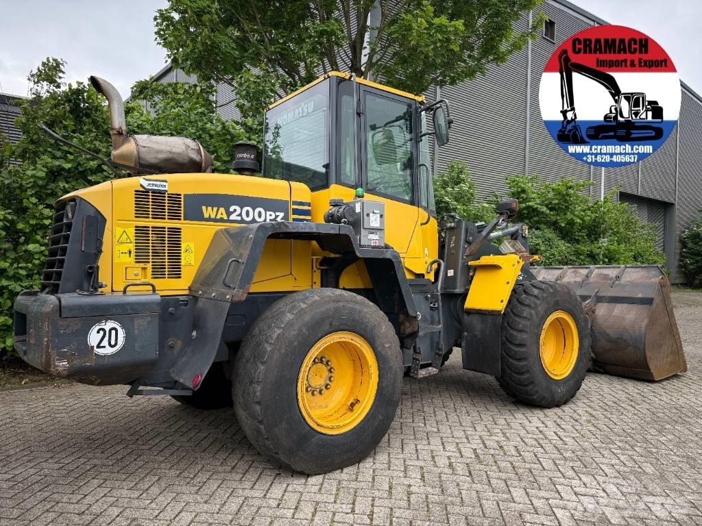 Komatsu WA 200 PZ-6 Kolesni nakladalci