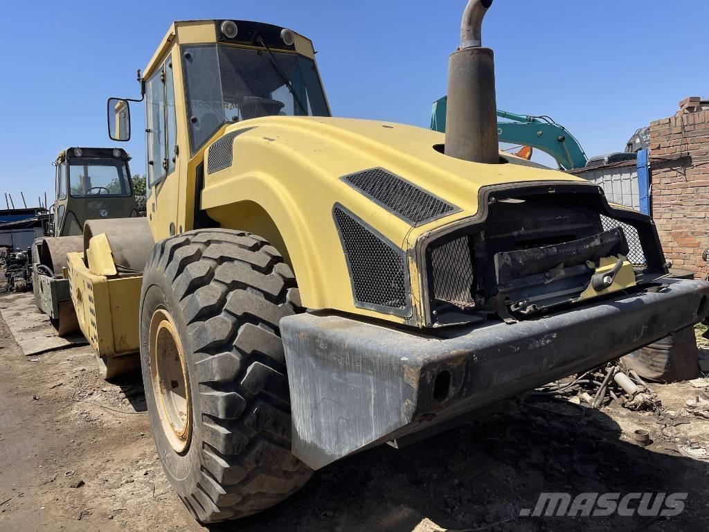 Bomag 226-4 Enojni valjarji