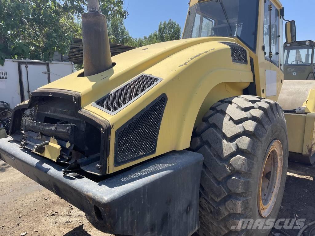 Bomag 226-4 Enojni valjarji