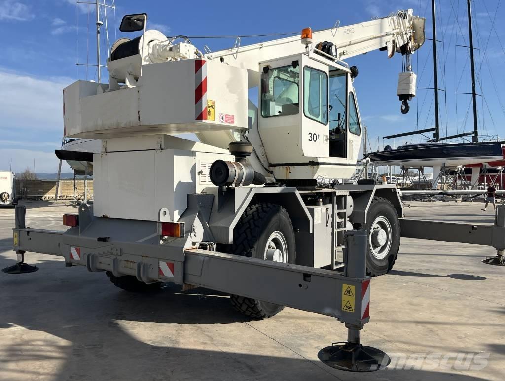 Terex A 300 Avtodvigala