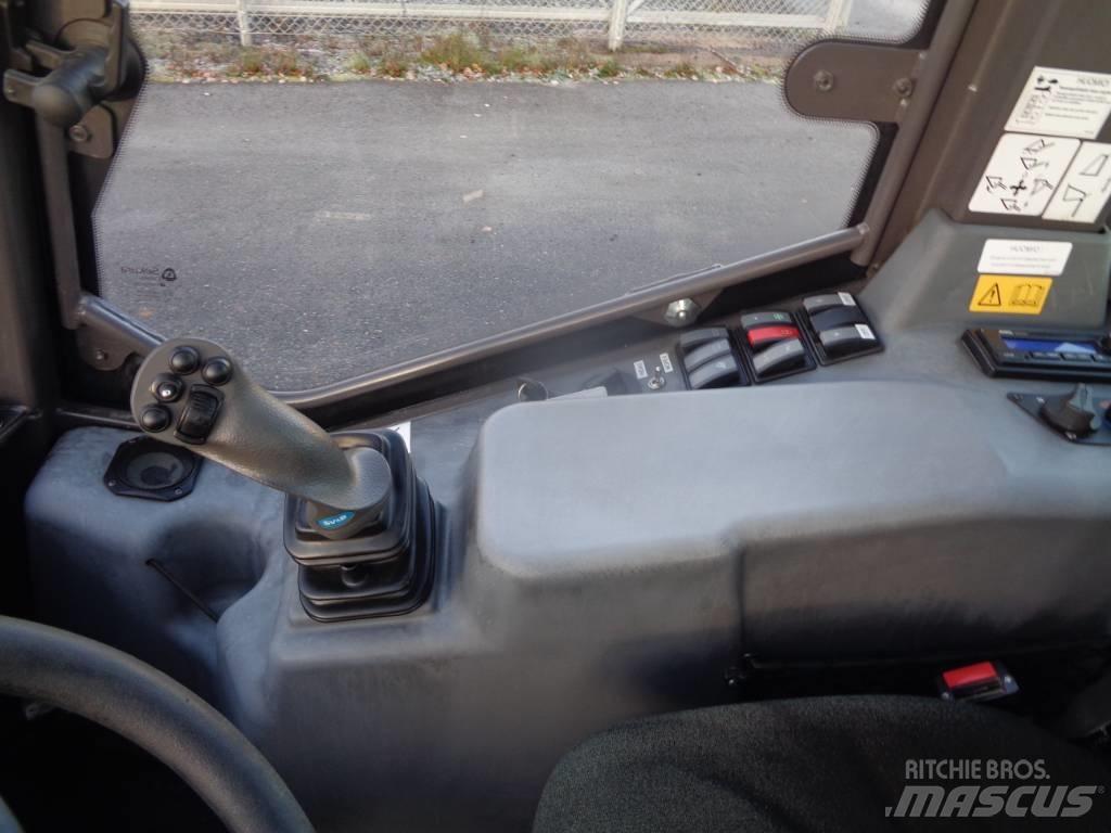 Mecalac AX850 V Kolesni nakladalci