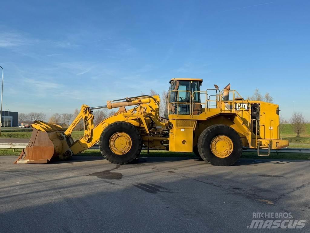 CAT 988G Kolesni nakladalci