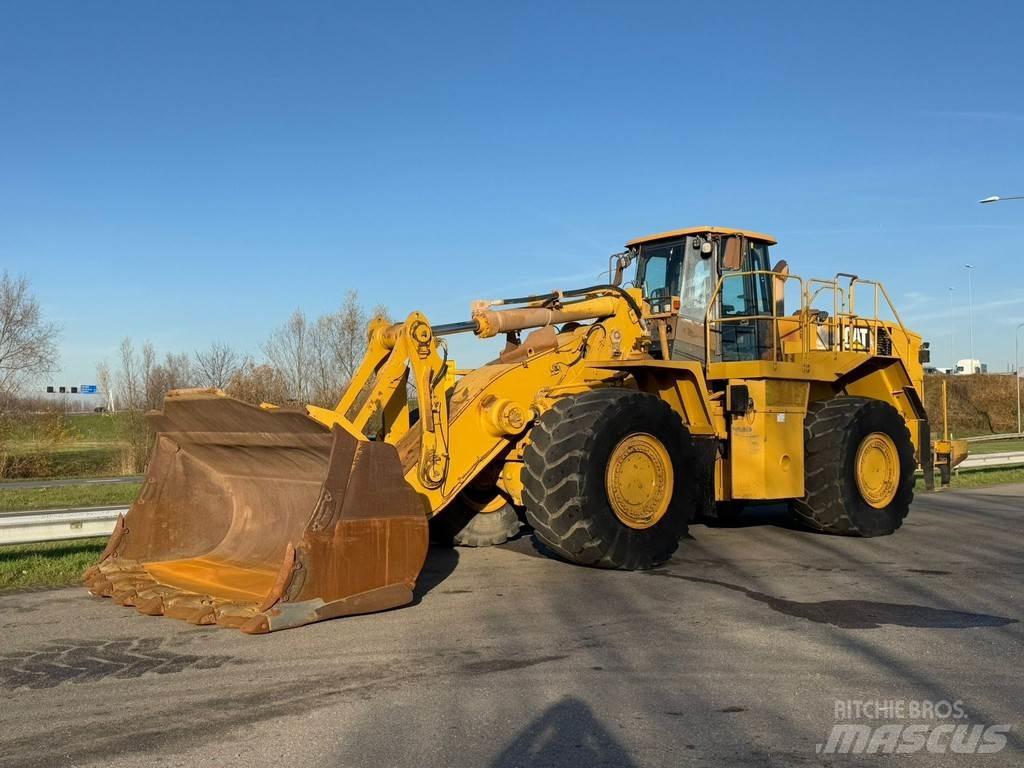 CAT 988G Kolesni nakladalci