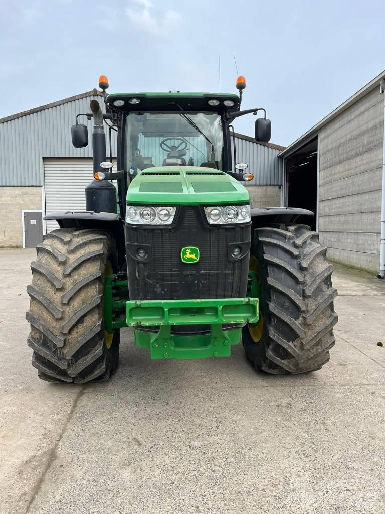 John Deere 8270 R Traktorji