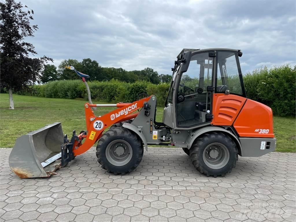 Atlas AR380 Kolesni nakladalci