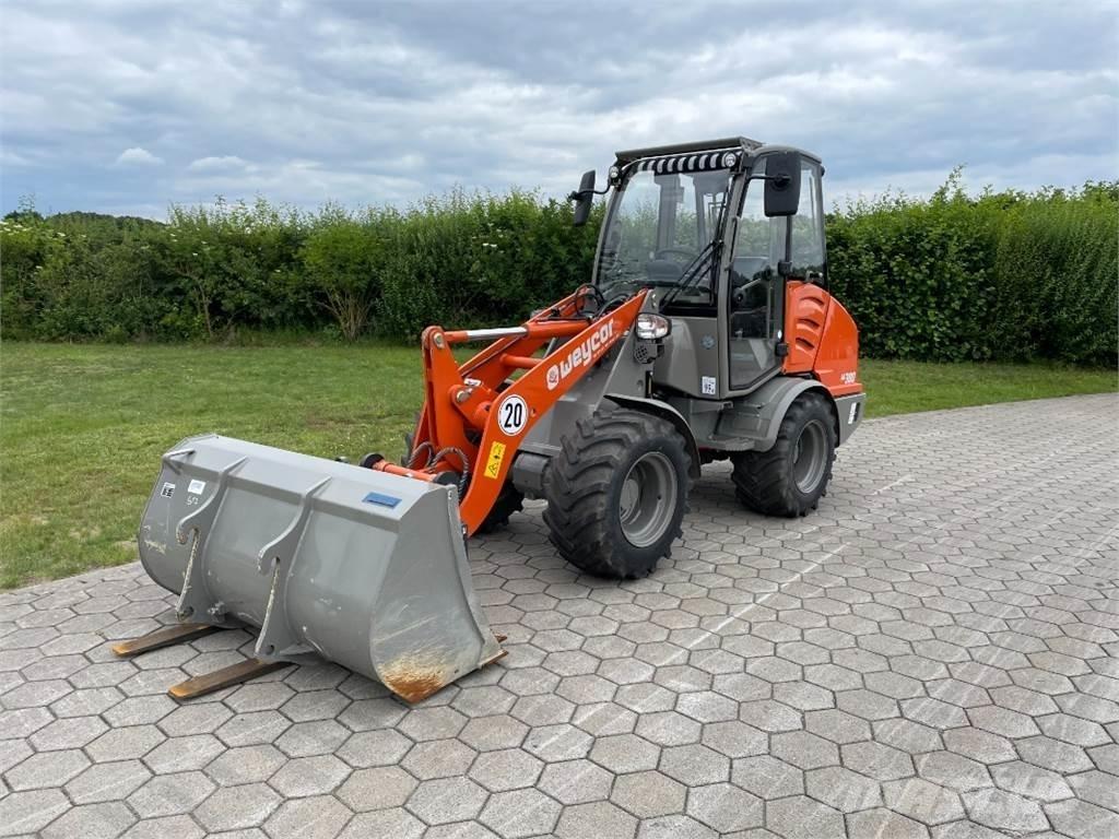 Atlas AR380 Kolesni nakladalci