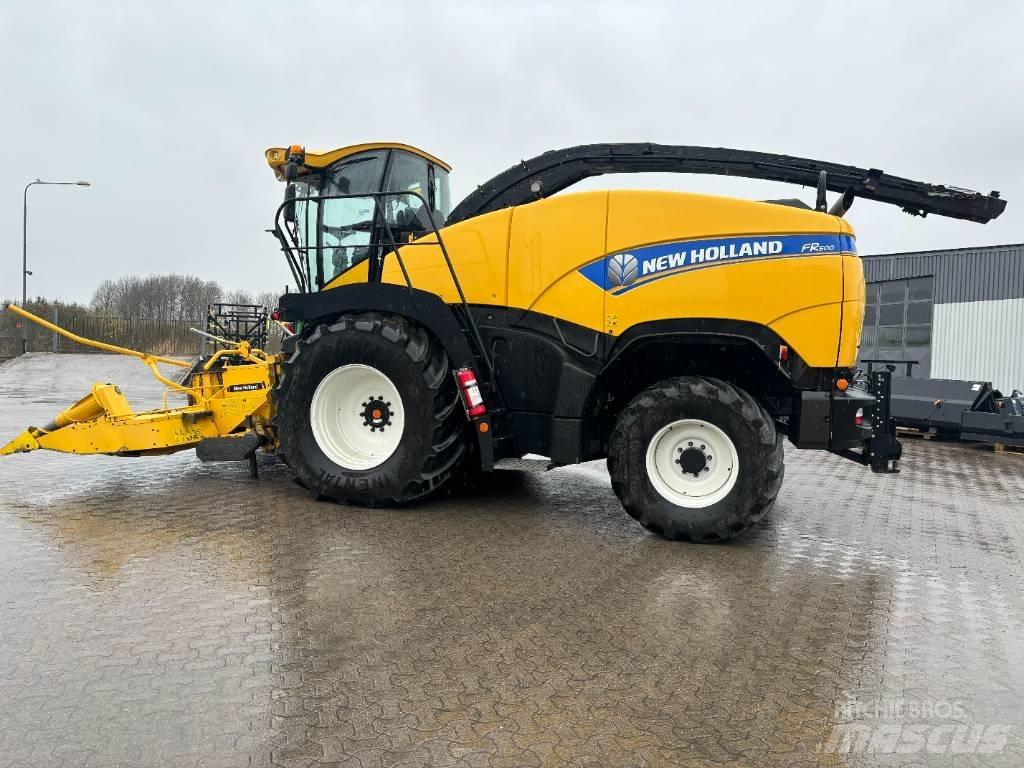 New Holland FR 500 Stroji za krmo na lastni pogon