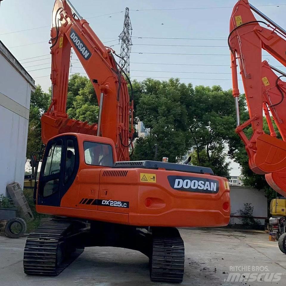 Doosan dx225 Bagri goseničarji
