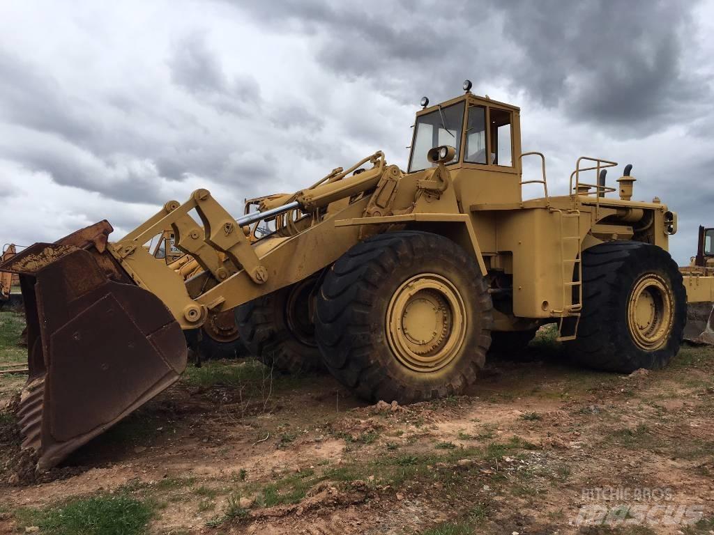 CAT 992 B Kolesni nakladalci