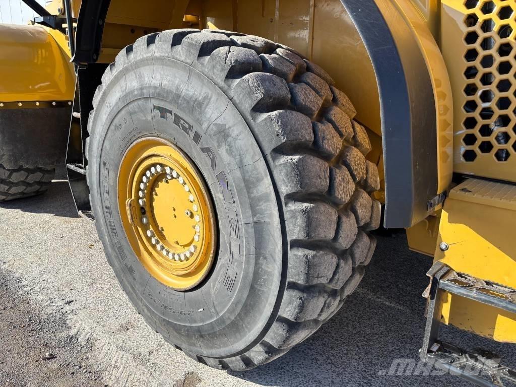 CAT 980 M Kolesni nakladalci