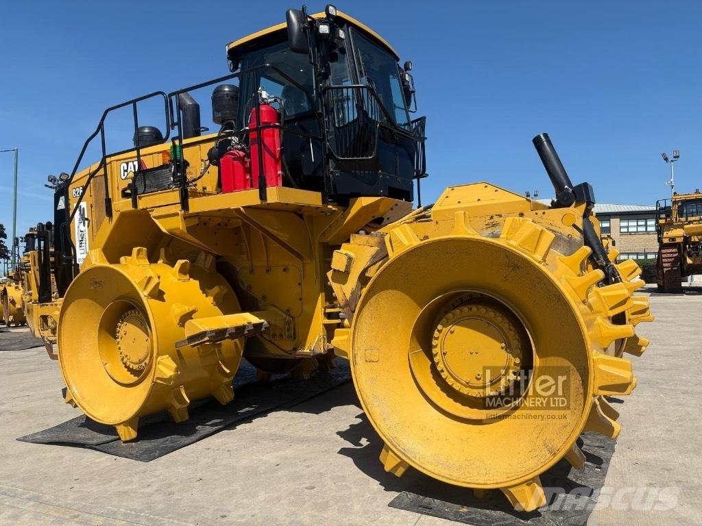 CAT 826 K Kompaktorji odpadkov