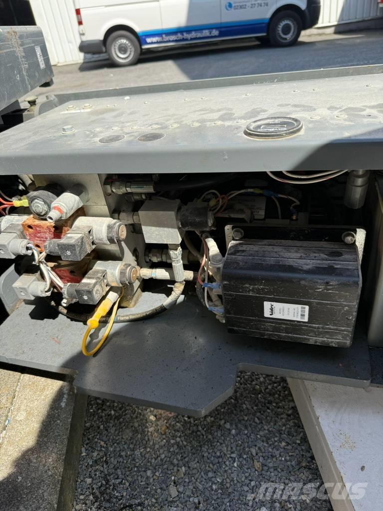 SkyJack SJ 3220 Škarjaste dvižne ploščadi