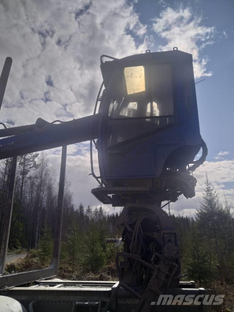 Loglift F118ST Žerjavi za hlode
