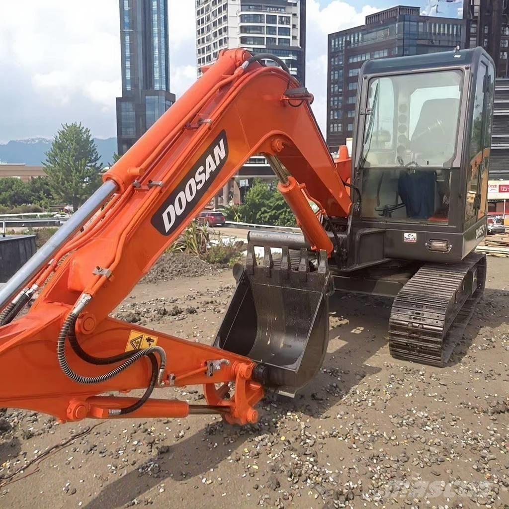 Doosan DH 60 Mini bagri <7t