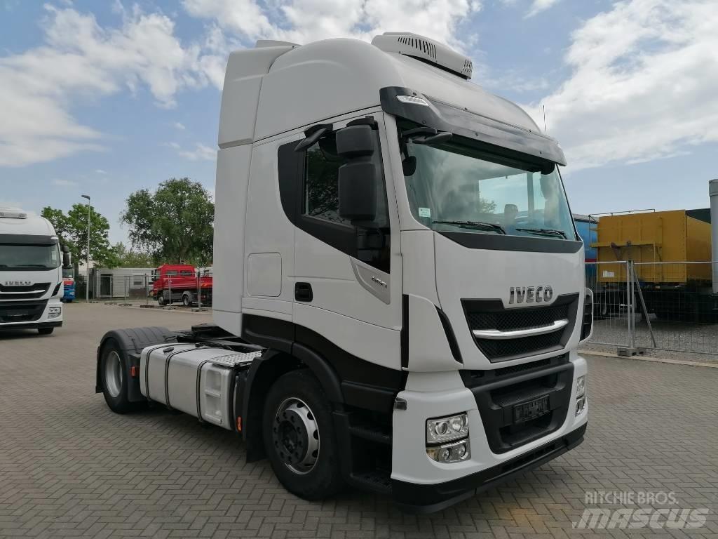 Iveco AS440ST/P Vlačilci