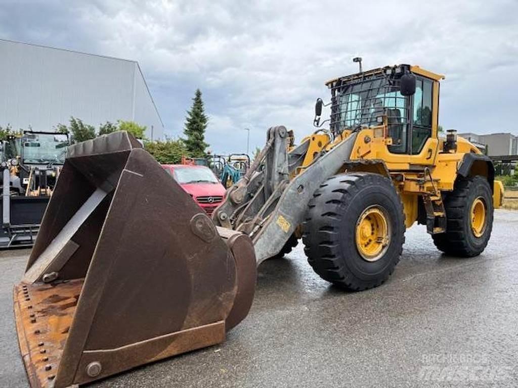 Volvo L110G Kolesni nakladalci