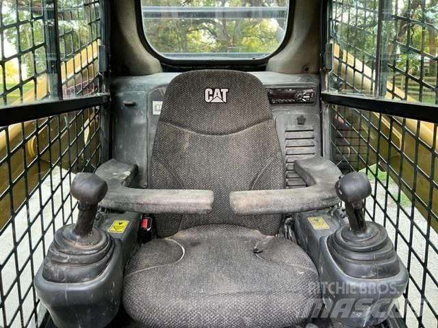 CAT 262 D Skid steer mini nakladalci