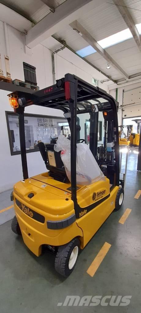 Yale ERP 18 VF LWB Električni viličarji